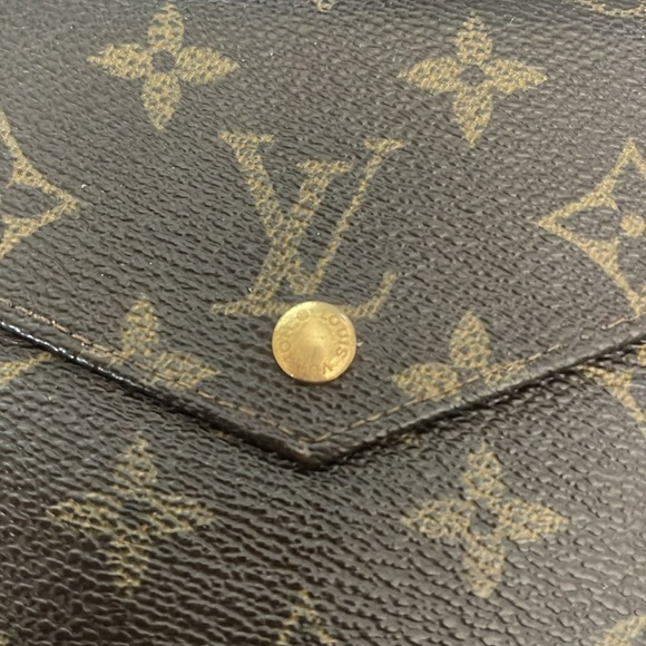 Louis Vuitton Monogram Elise Bifold Wallet - Picture 11 of 13